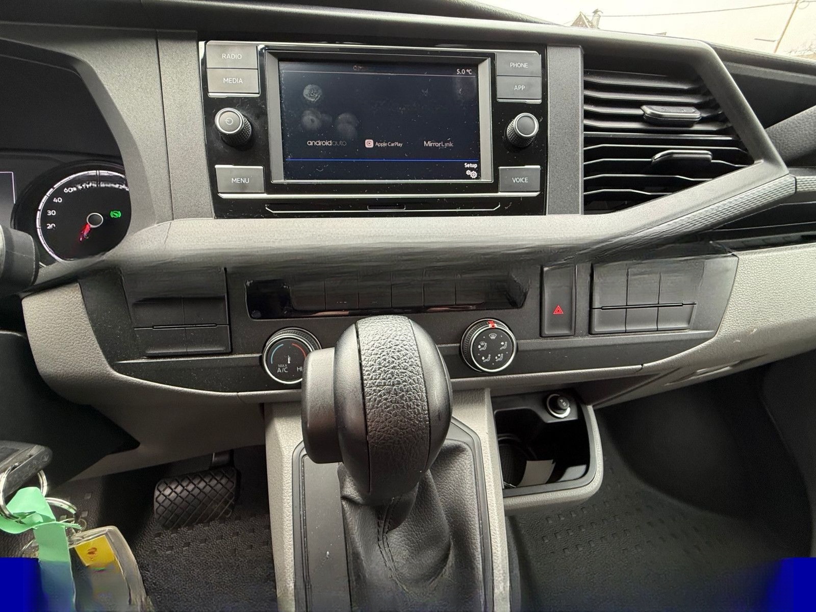 Volkswagen T6.1 Bus 2,0 Diesel L 2, 9 Sitzer, Automatik foto 8