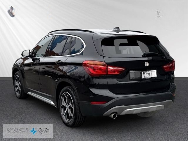 BMW X1 18iA sDrive xLine Navi LED H/K Pano.Alarm foto 3