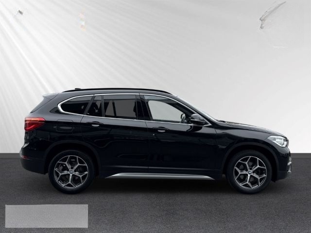 BMW X1 18iA sDrive xLine Navi LED H/K Pano.Alarm foto 5