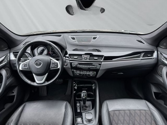 BMW X1 18iA sDrive xLine Navi LED H/K Pano.Alarm foto 10