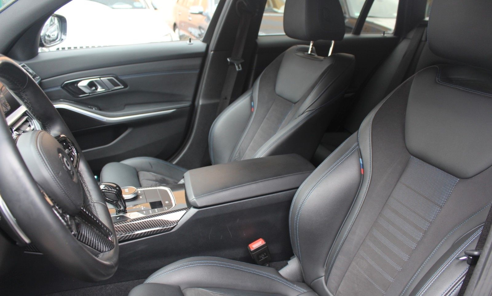 BMW 330 d Kombi M-Paket/Laser/Kamera/Abst.Temp/S.Ass foto 14