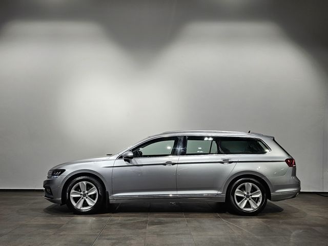 Volkswagen Passat 4Motion Sport Led Navi Leder AHK Kamera foto 8