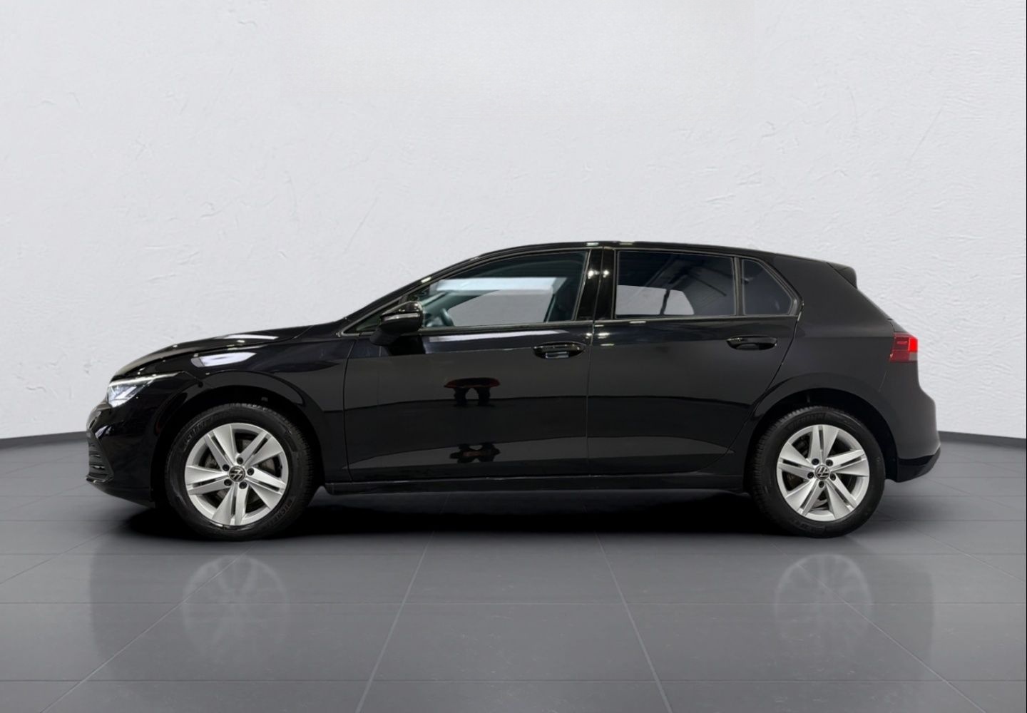 Volkswagen Golf 8 2.0 TDI DSG LIFE LED KAMERA NAVI 16Z TEMP foto 3