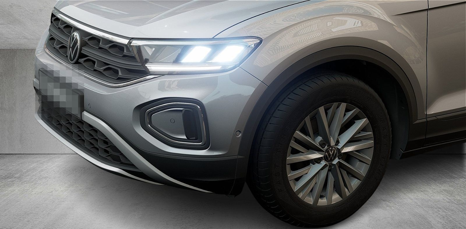 Volkswagen T-Roc Life 1.5 TSI AHK AUT Kam. LED LM Navi PDC foto 11