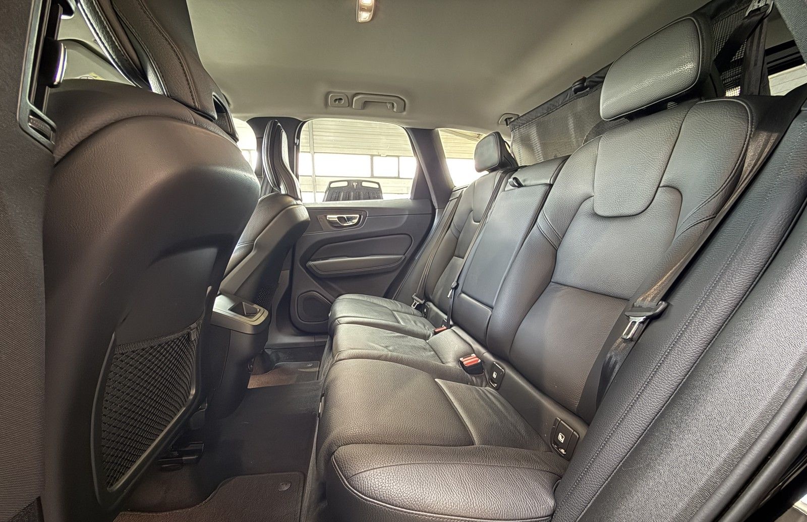 Volvo XC60 Inscription AWD|360*|STHZ+SHZ|AHK|NAVI| foto 11