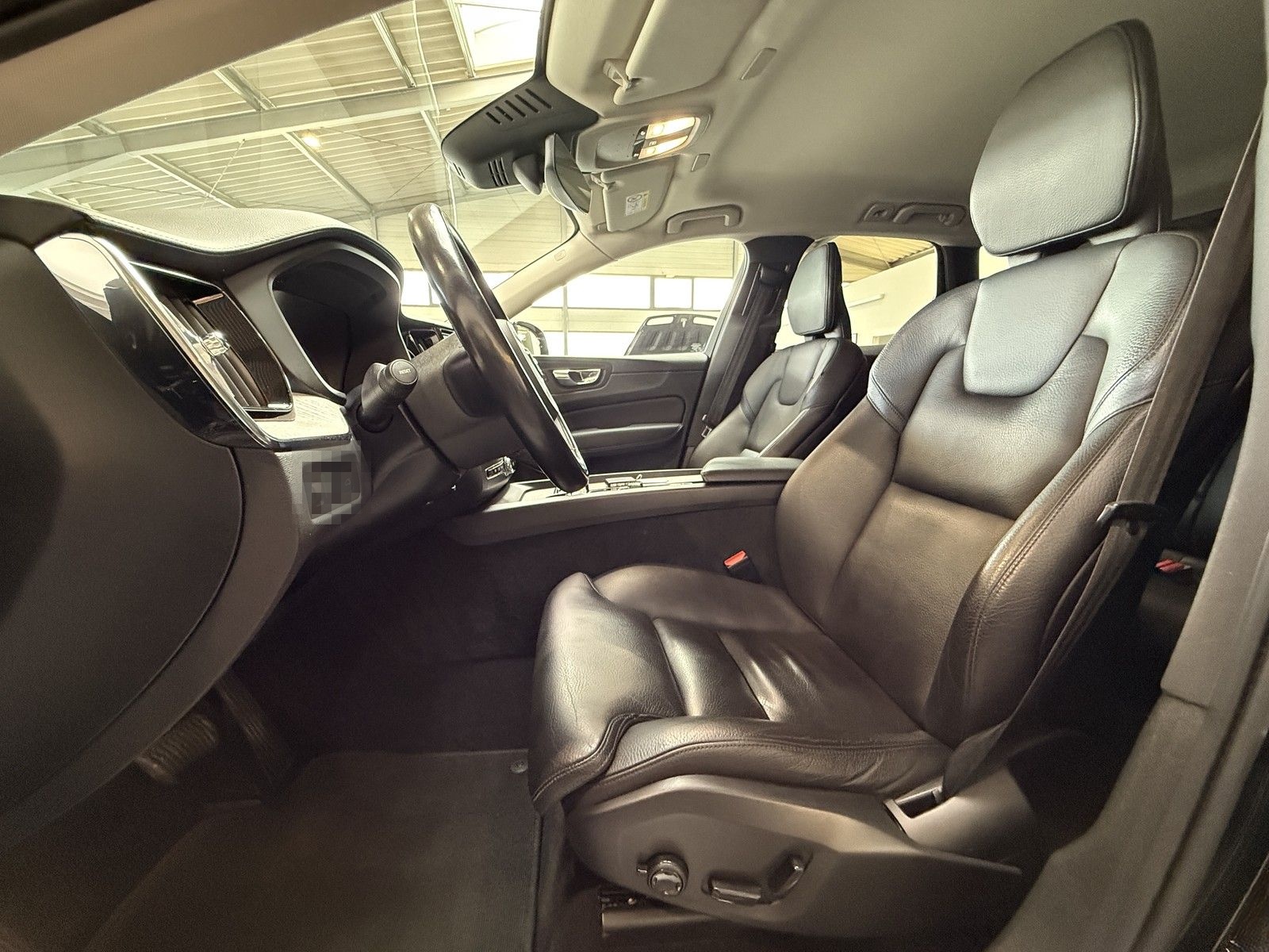 Volvo XC60 Inscription AWD|360*|STHZ+SHZ|AHK|NAVI| foto 9