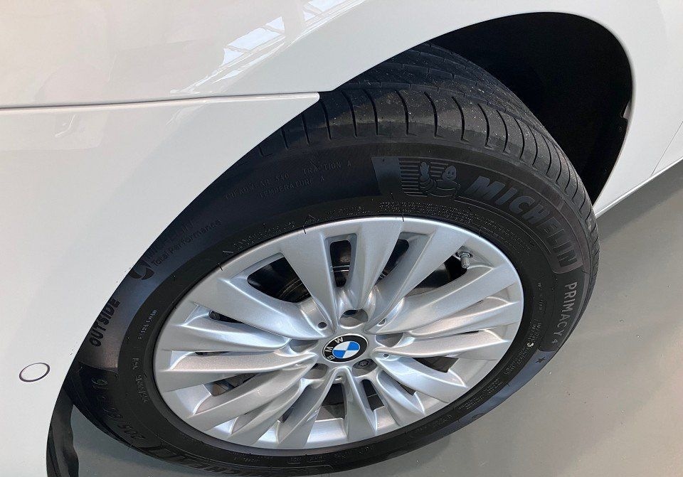 BMW 218i Gran Tourer Advantage - Business-P/ Panoram foto 2