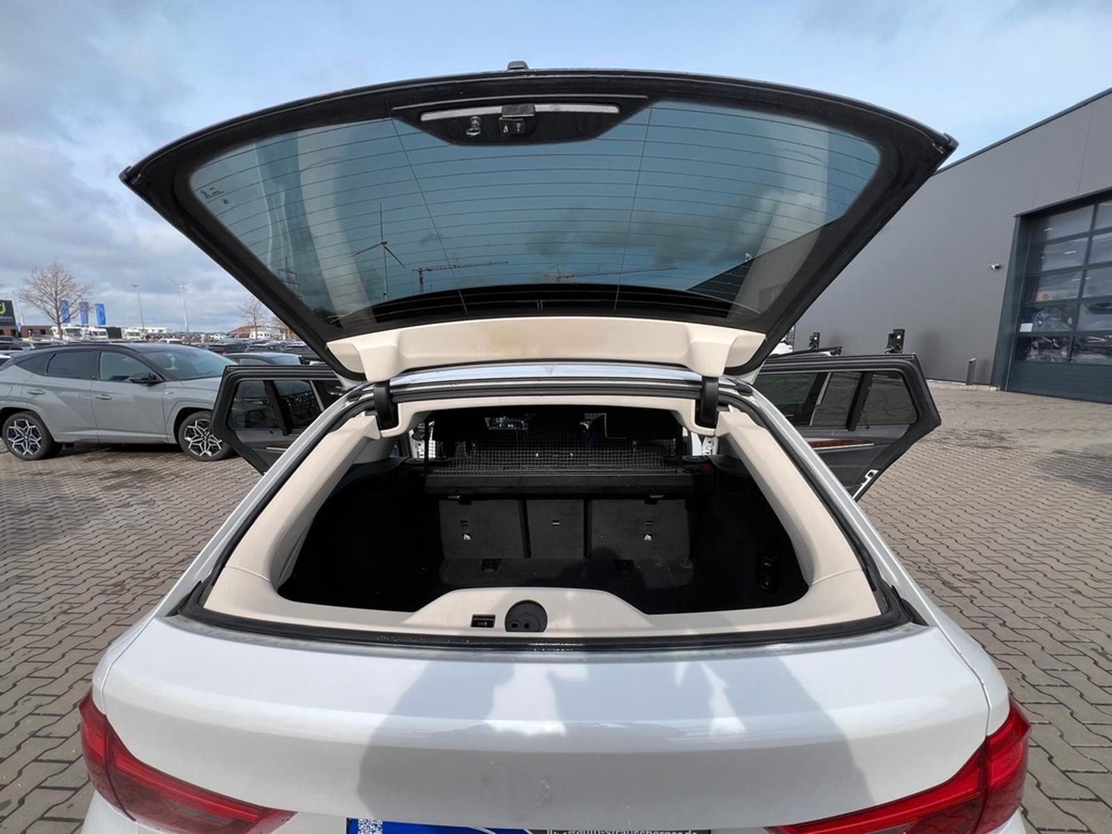 BMW 540xi Touring Luxury Line ACC AHK H&K Pano StHz foto 18