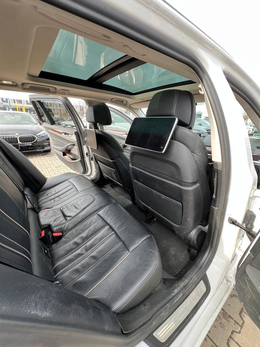 BMW 540xi Touring Luxury Line ACC AHK H&K Pano StHz foto 19