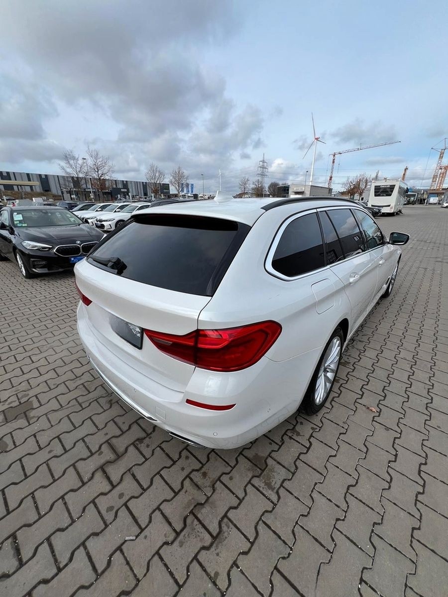 BMW 540xi Touring Luxury Line ACC AHK H&K Pano StHz foto 6