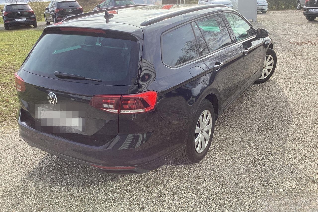 Volkswagen Passat Variant 2.0 TDI DSG Conceptline Navi RFK foto 7