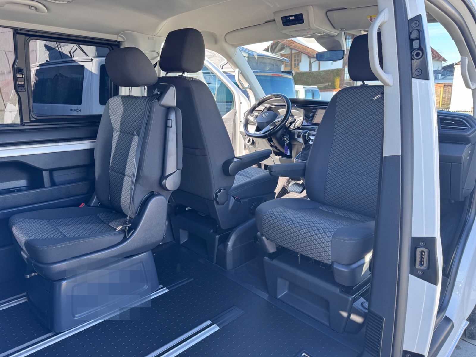 Volkswagen T6.1 Multivan DSG/LED/ACC/LUFT-STANDHEIZUNG foto 12