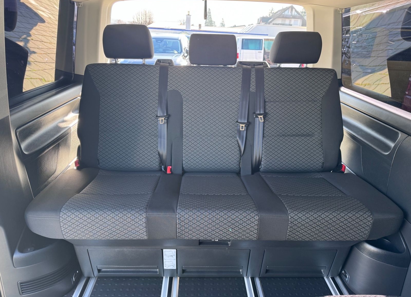 Volkswagen T6.1 Multivan DSG/LED/ACC/LUFT-STANDHEIZUNG foto 16