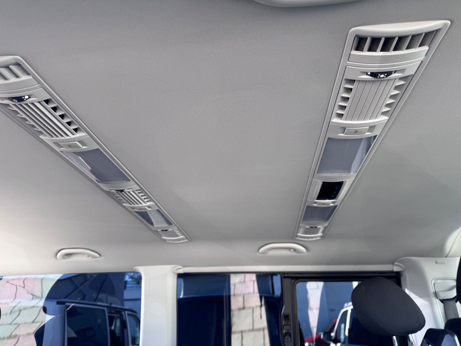 Volkswagen T6.1 Multivan DSG/LED/ACC/LUFT-STANDHEIZUNG foto 19