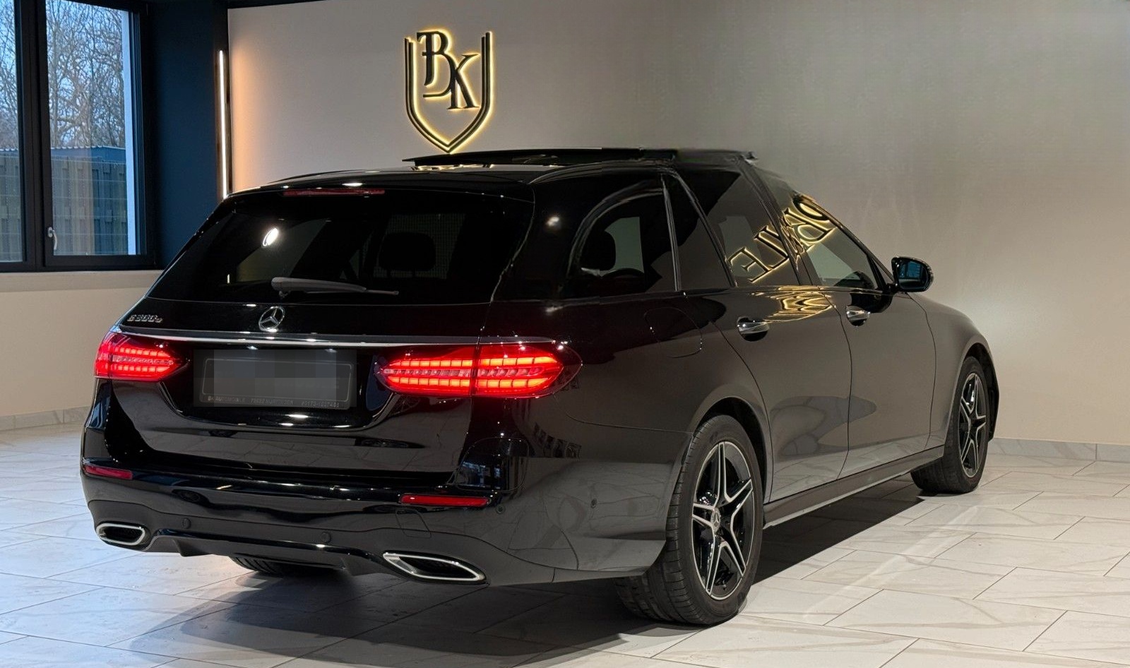 Mercedes-Benz E 300 e|AMG Line|Head-Up|Burmester|Massagesitze| foto 4