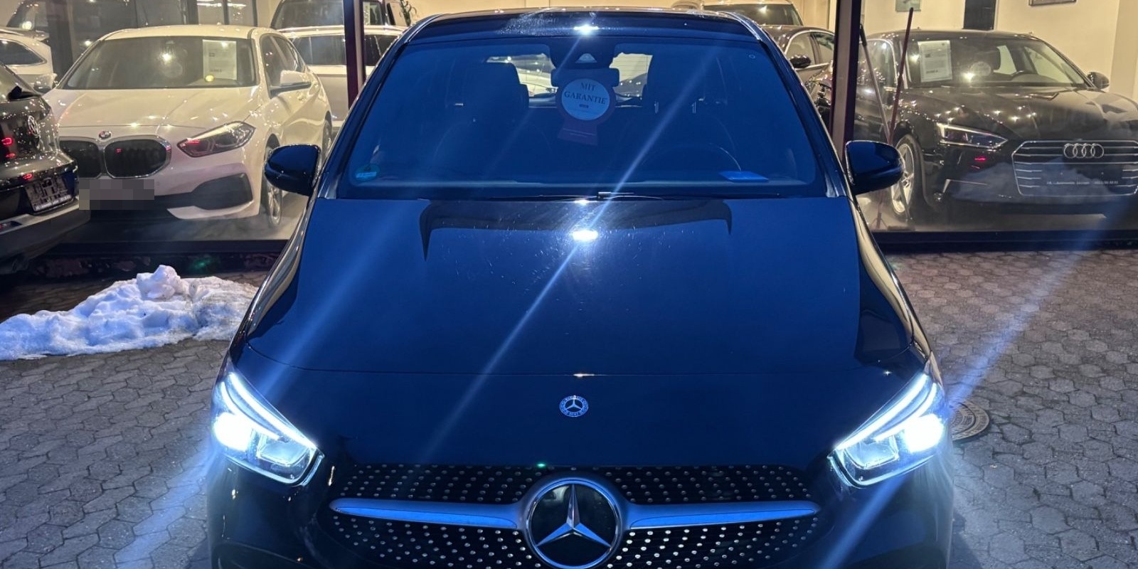 Mercedes-Benz B 180 AMG Line Navi  Rentner Fahrzeug foto 5