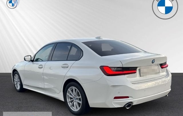 BMW 320 dA xDrive Lim. LC Prof Ad.LED AHK Sportsitz foto 3