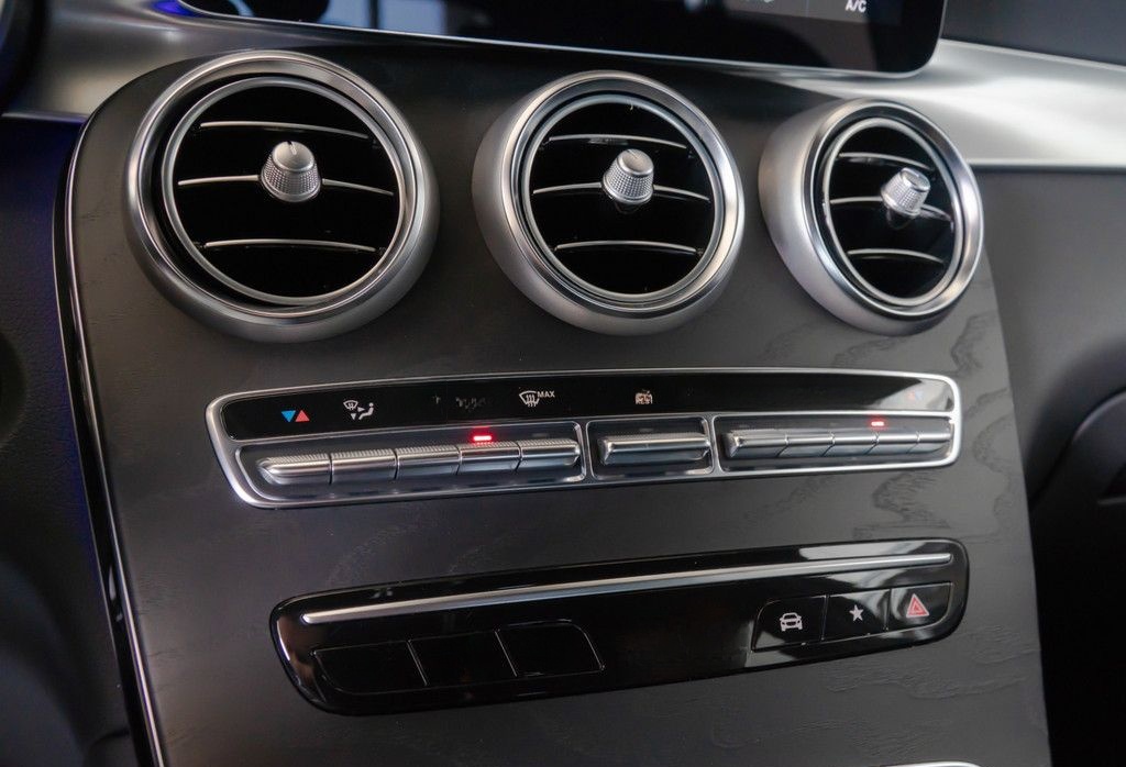 Mercedes-Benz GLC 300 de 4M AMG Sport Distr. LED Navi Kamera S foto 17