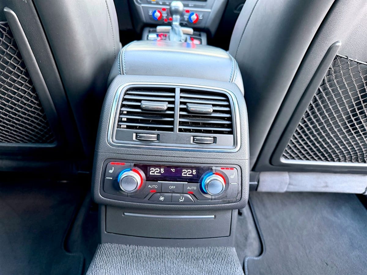 Audi RS6 4.0 TFSI/PANO/B&O/ALCANTARA/HEAD UP/ACC/360° foto 22