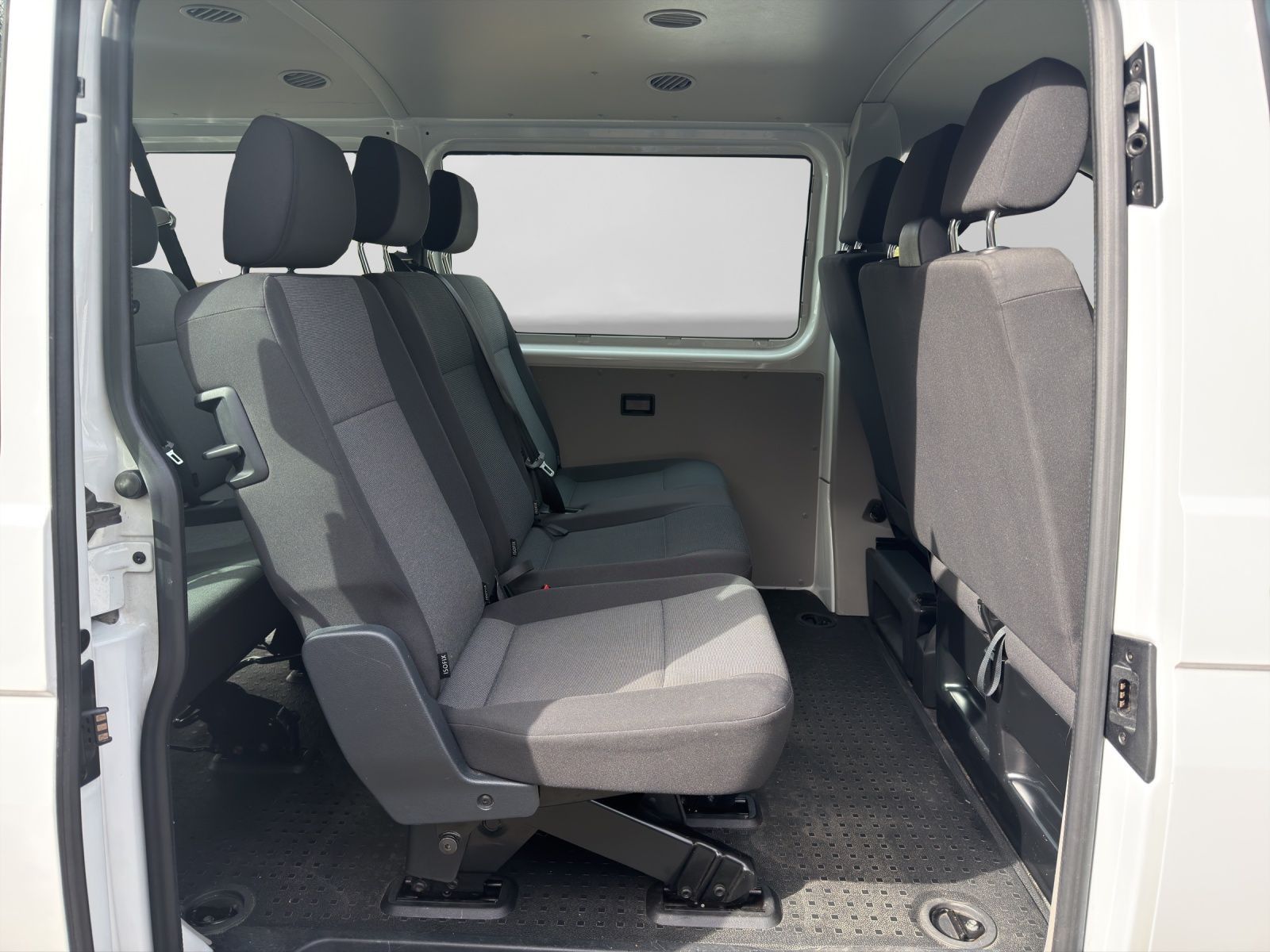 Volkswagen T6 Kombi 2.0 TDI AHK KLIMA PDC foto 6