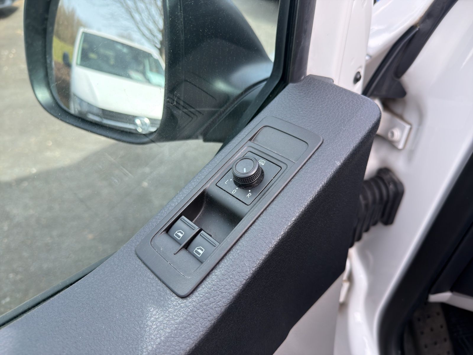 Volkswagen T6 Kombi 2.0 TDI AHK KLIMA PDC foto 8