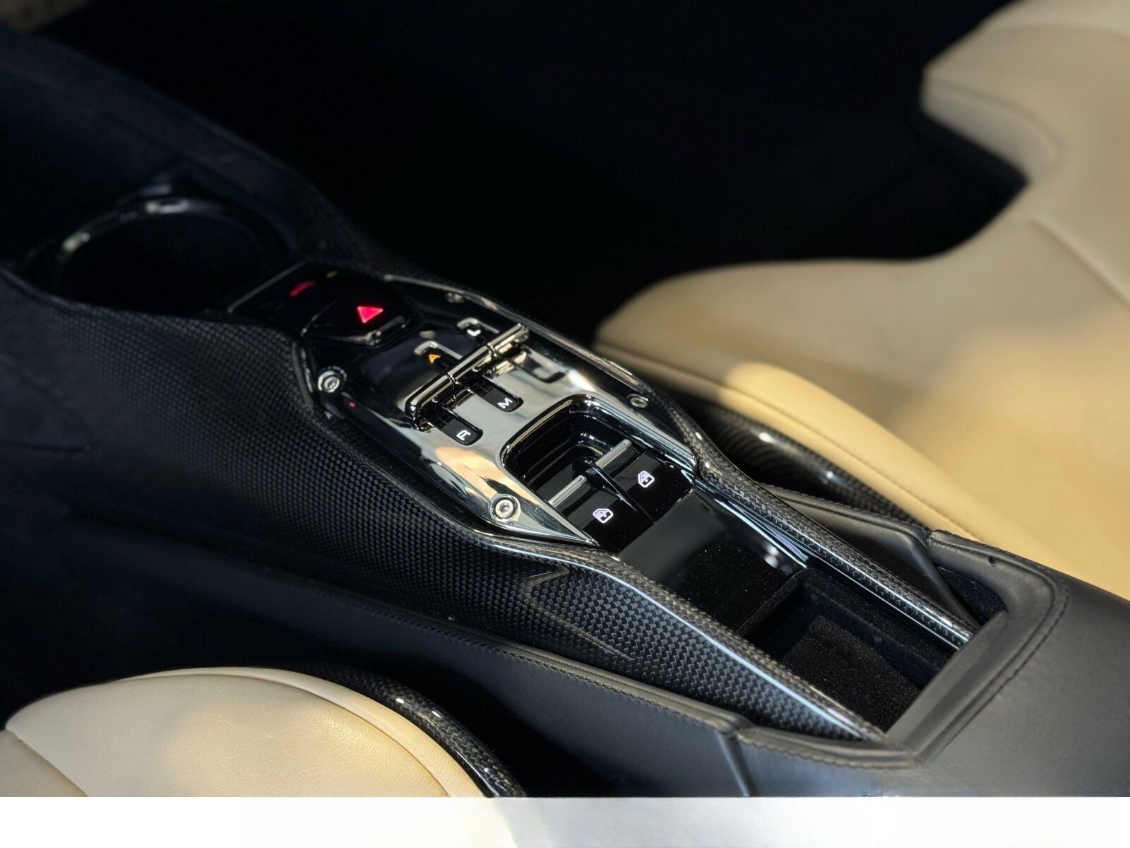 Ferrari SF90 Stradale CARBON LIFT RACING SEATS LEDS 360° foto 16
