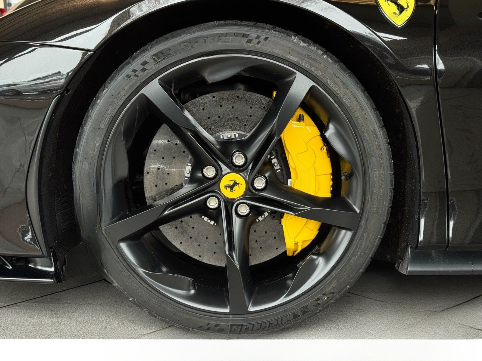 Ferrari SF90 Stradale CARBON LIFT RACING SEATS LEDS 360° foto 8