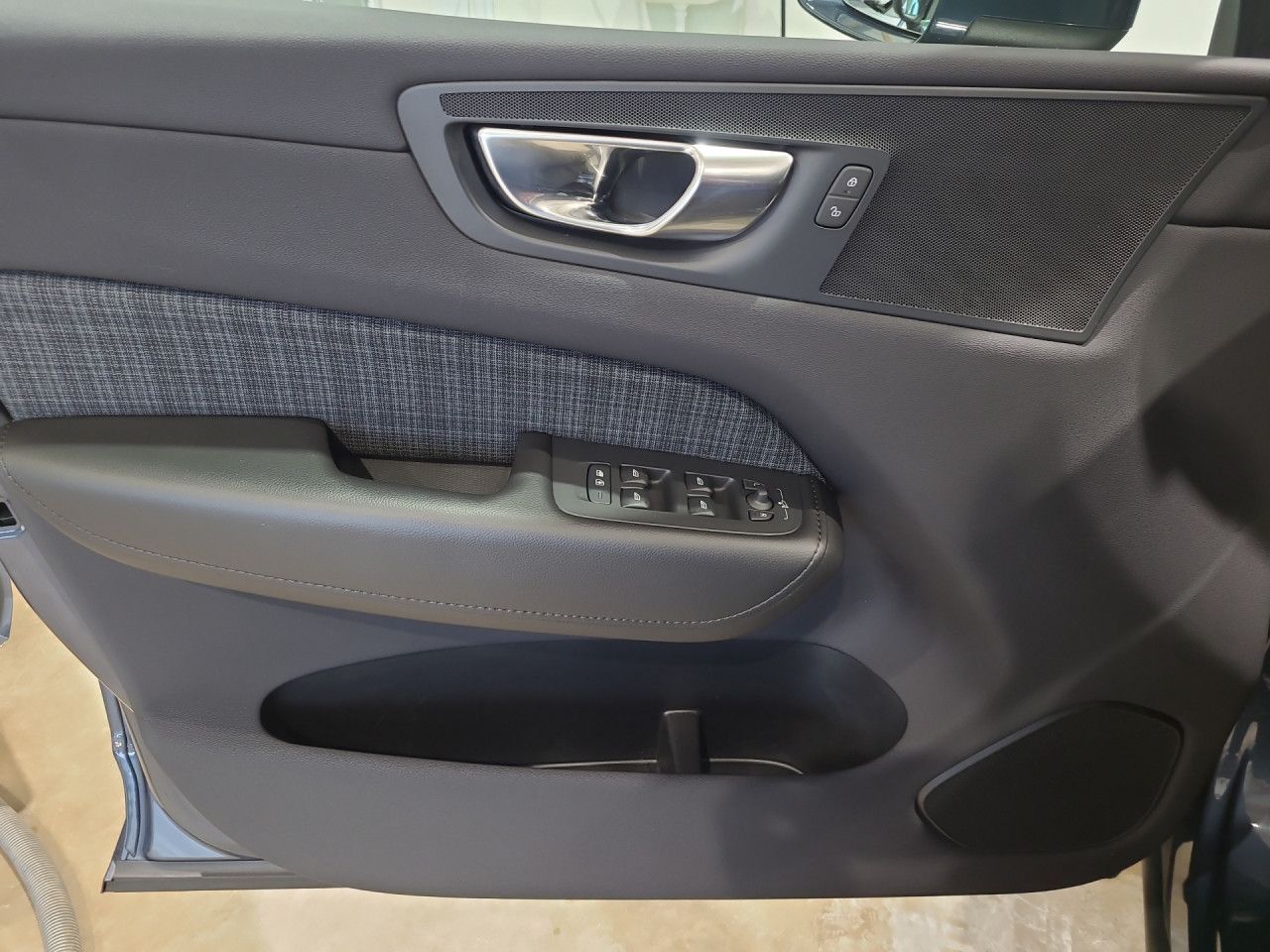 Volvo XC 60 Core 2WD Bluetooth Navi LED Klima foto 7