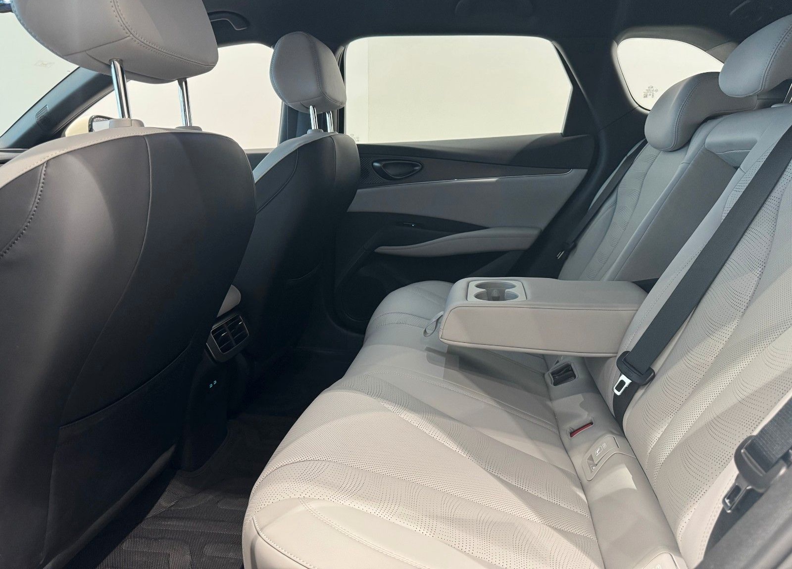 BYD SEAL 6 DM-i Touring Boost 1.5 Tageszulassung foto 9