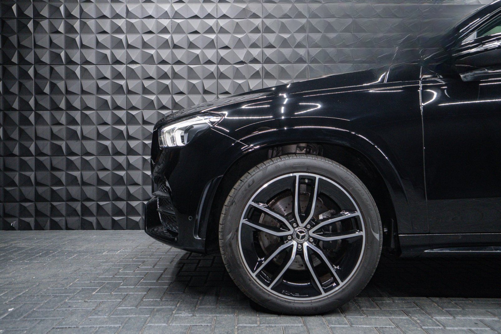 Mercedes-Benz GLE 400d AMG 4Matic Airmatic Pano foto 4