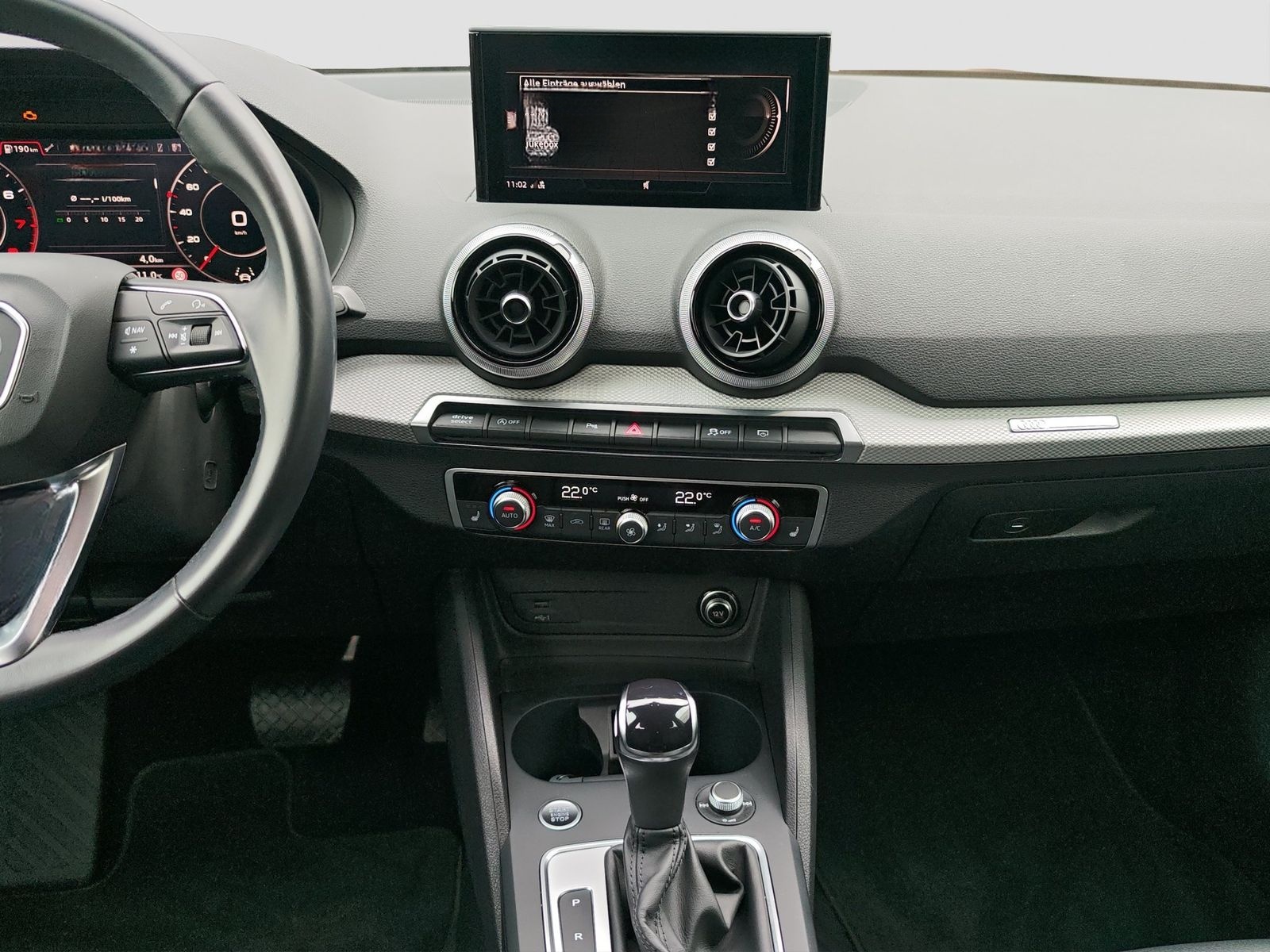 Audi Q2 advanced 35 TFSI 5JGar Fahren Parken Optik+ foto 13