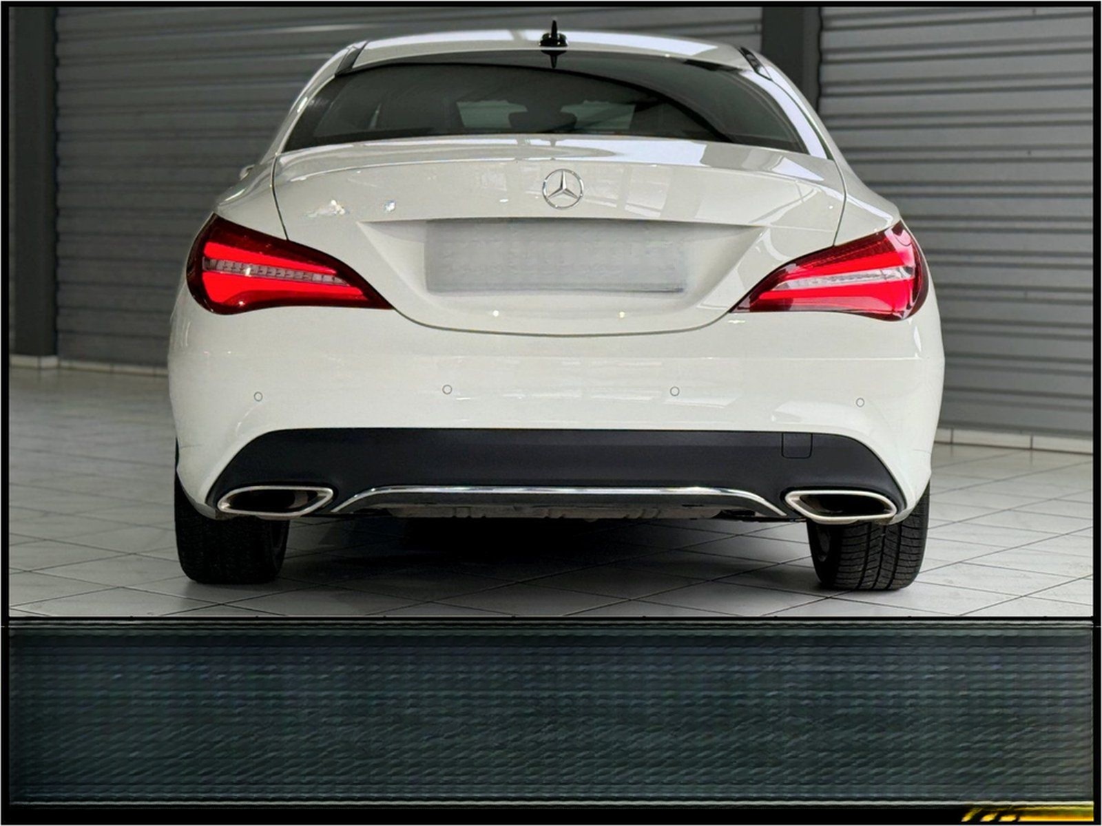 Mercedes-Benz CLA 180 Coupe Urban PDC Navi LED NotbremsAssyst  foto 8