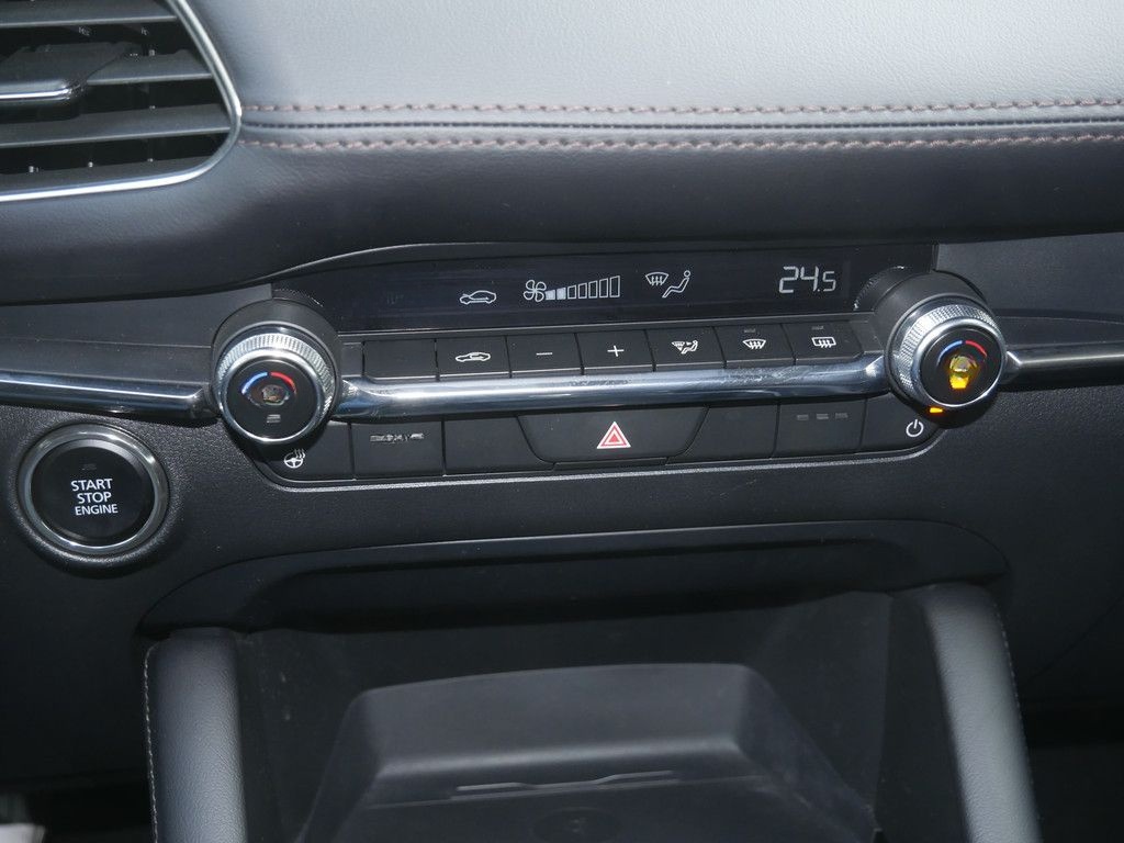 Mazda 3 e-SKYACTIV G 140 Center-Line foto 14