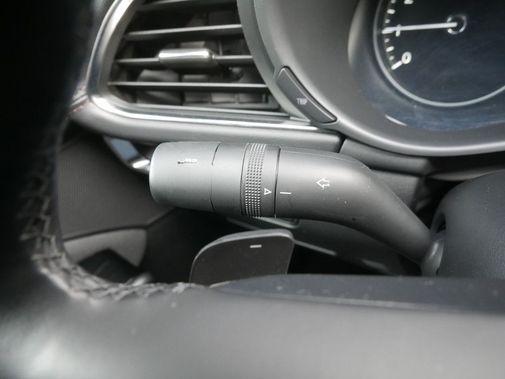 Mazda 3 e-SKYACTIV G 140 Center-Line foto 17