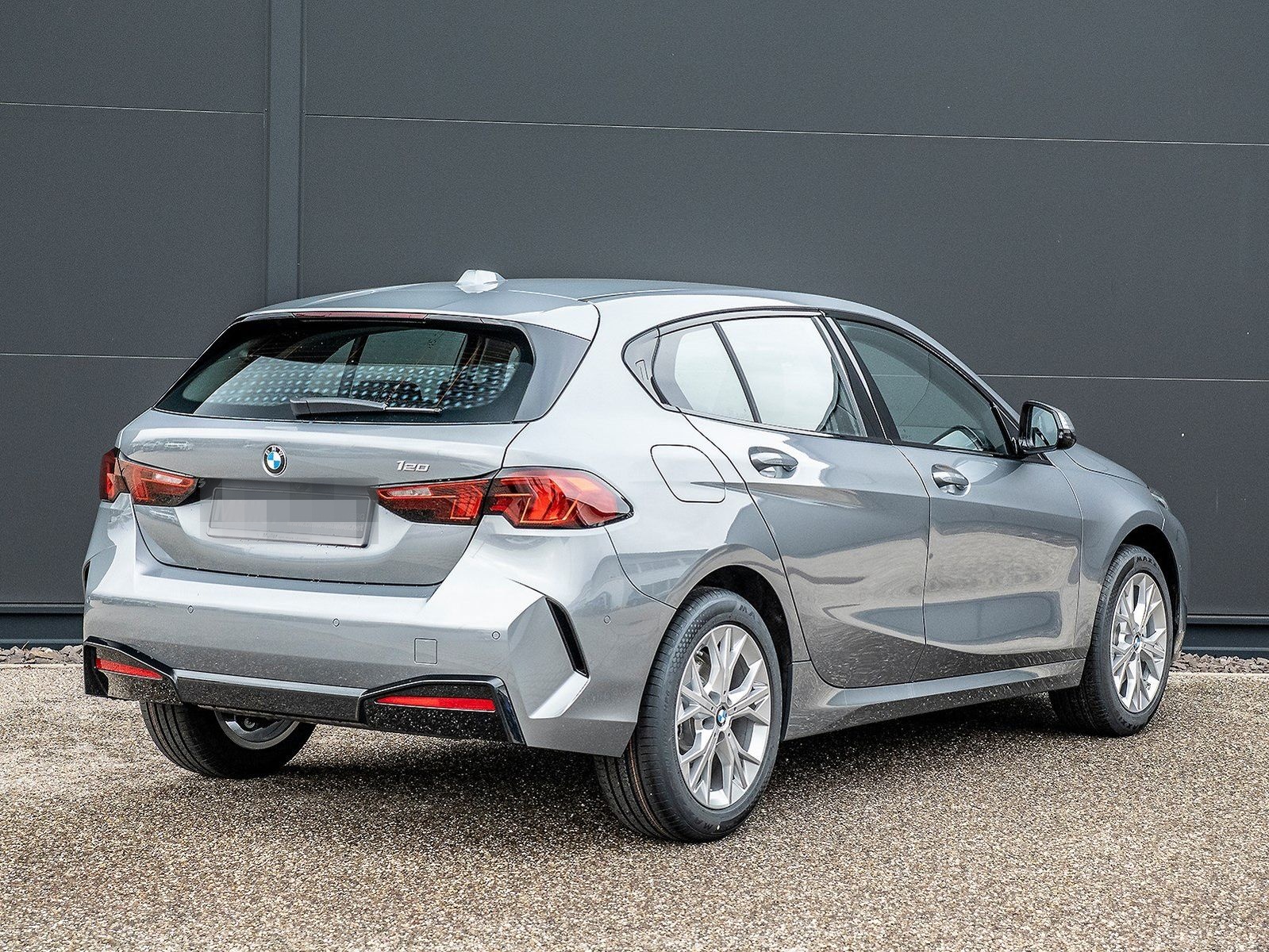 BMW 120 SPRING DEAL mit 9.320 EUR Ersparnis! foto 2