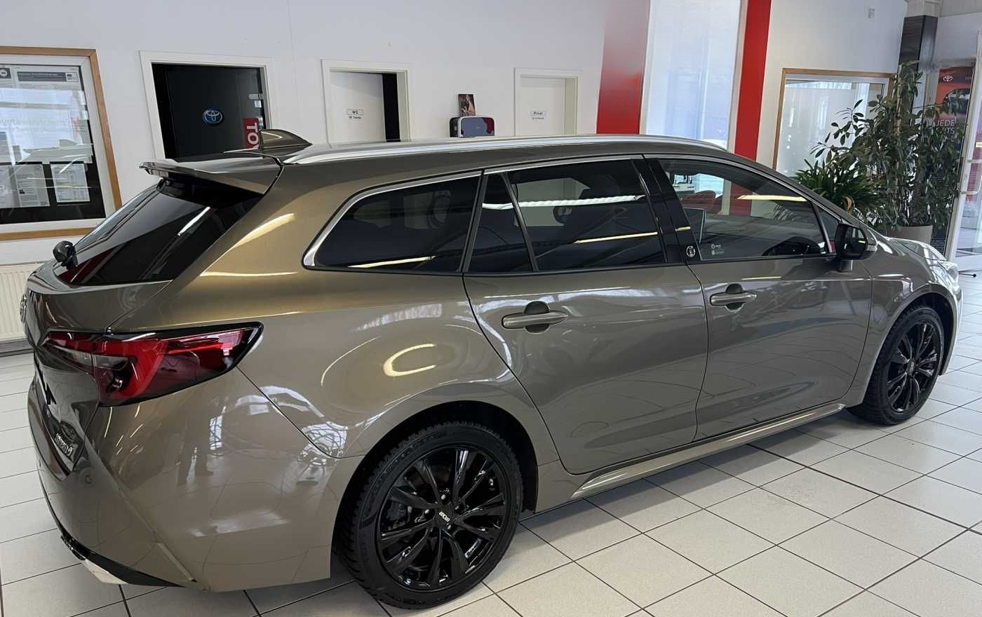 Toyota Corolla Touring Sports Team D foto 4