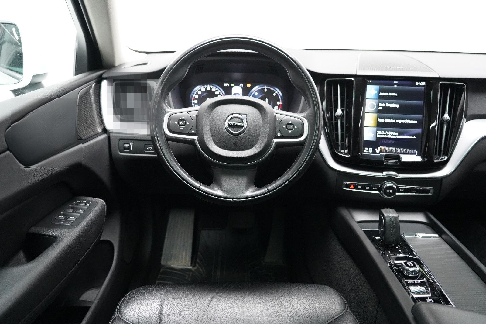 Volvo XC60 B4 D AWD MomentumPro R-Kamera H&K PANO DAB foto 14