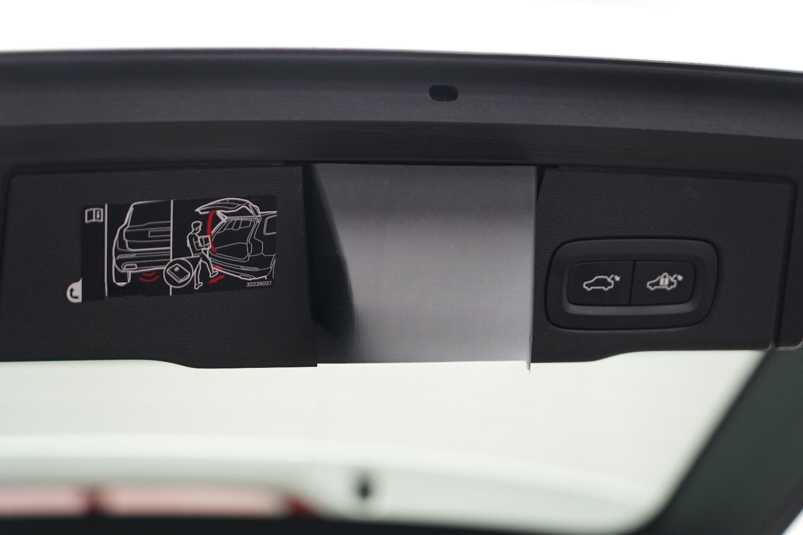 Volvo XC60 B4 D AWD MomentumPro R-Kamera H&K PANO DAB foto 22