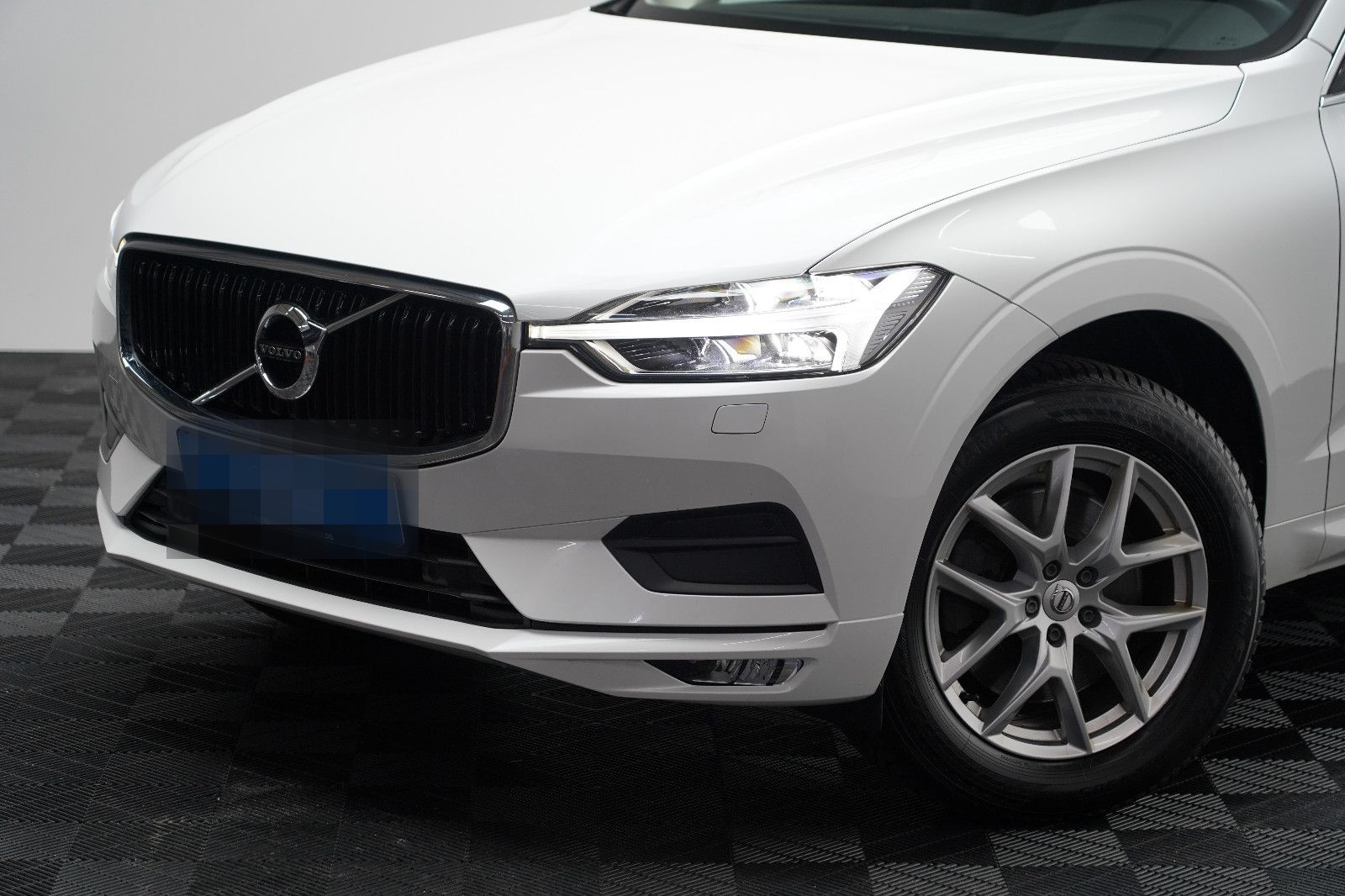 Volvo XC60 B4 D AWD MomentumPro R-Kamera H&K PANO DAB foto 23