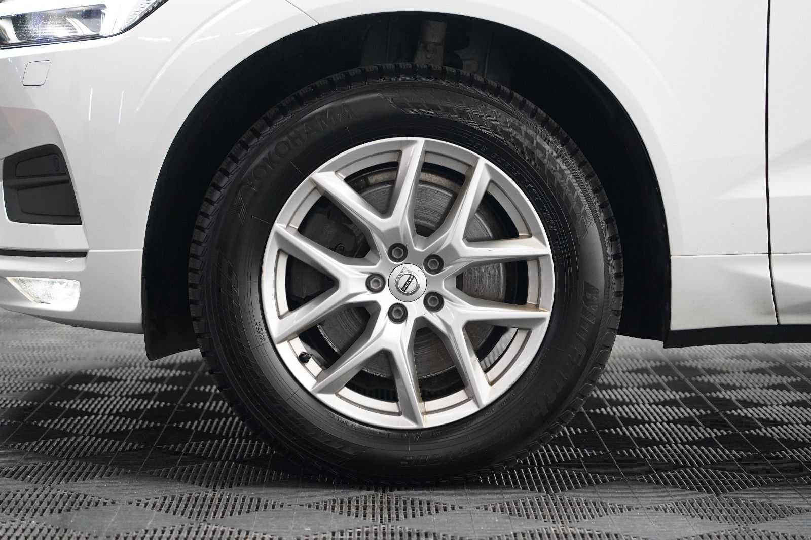 Volvo XC60 B4 D AWD MomentumPro R-Kamera H&K PANO DAB foto 24