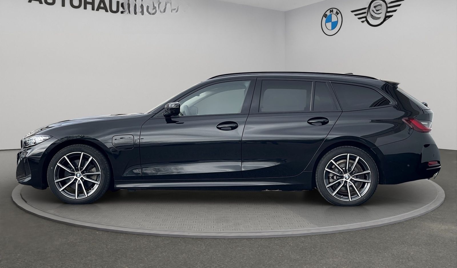 BMW 330e Touring AHK Parkassistent+ UPE 78.390,-- foto 4