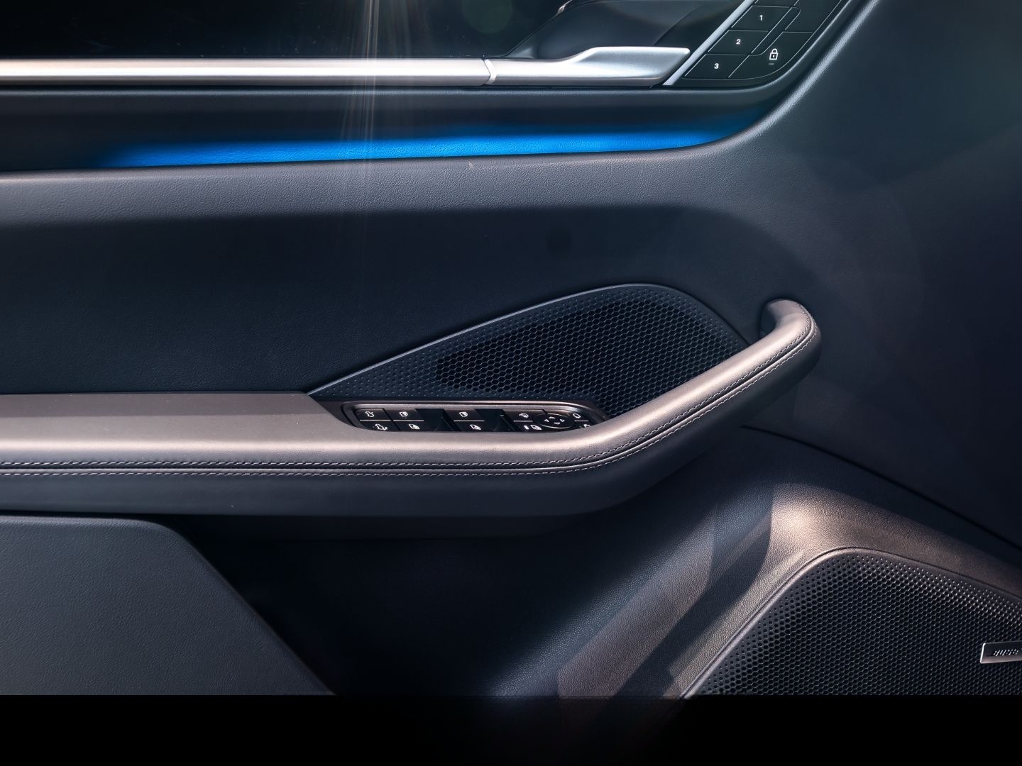 Porsche Macan 4 FnW-Violametallic Sitzklima Matrix 22Zol foto 18