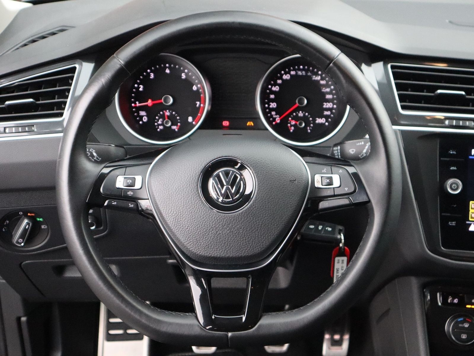 Volkswagen Tiguan 1.5 16V TSI Join LED Navi ACC PDC AHK foto 23