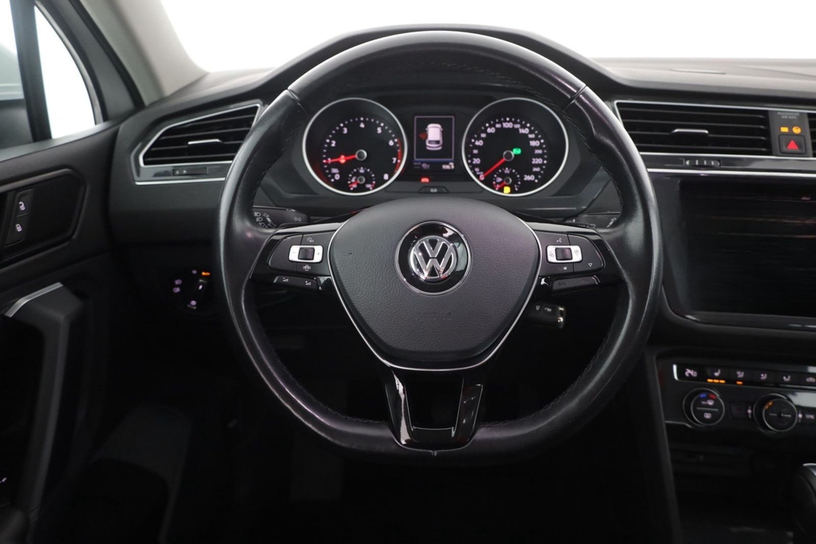 Volkswagen Tiguan 1.5 TSI DSG Highline LED Navi ACC USB foto 14