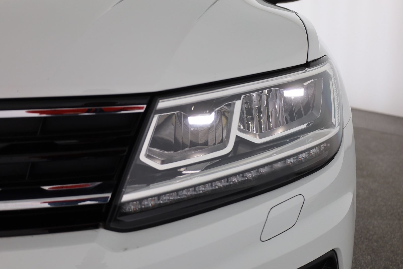 Volkswagen Tiguan 1.5 TSI DSG Highline LED Navi ACC USB foto 27