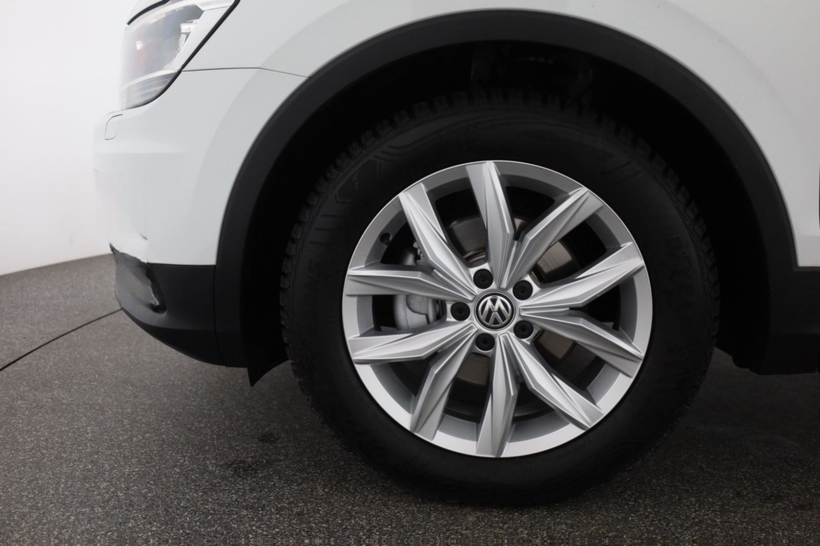Volkswagen Tiguan 1.5 TSI DSG Highline LED Navi ACC USB foto 29