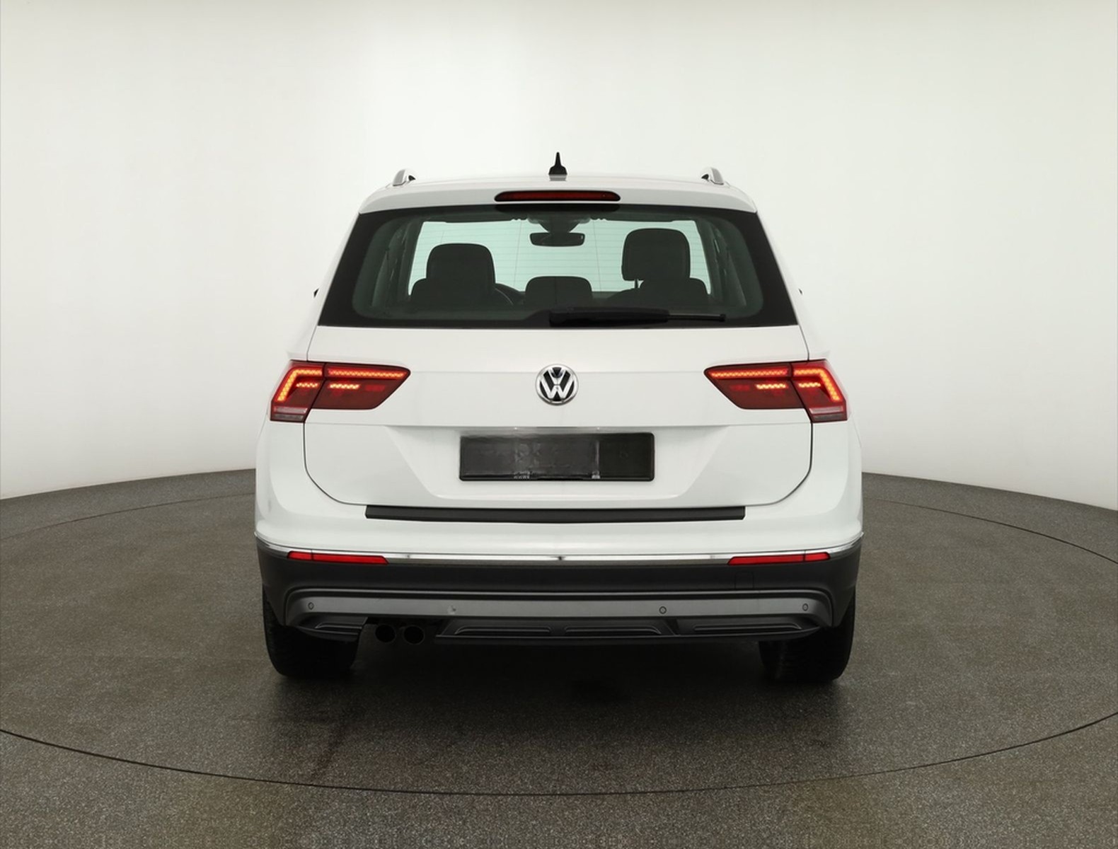 Volkswagen Tiguan 1.5 TSI DSG Highline LED Navi ACC USB foto 4