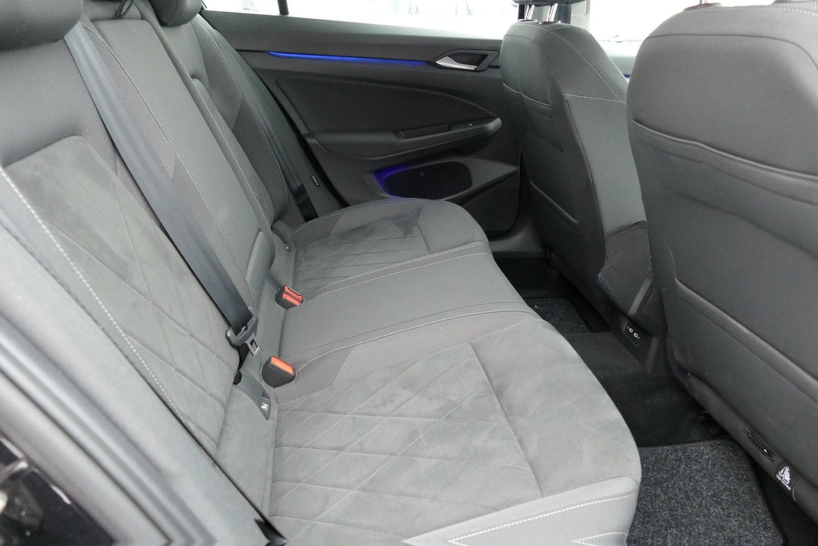 Volkswagen Golf VIII Variant Style Matrix Kamera AHK Standh foto 26