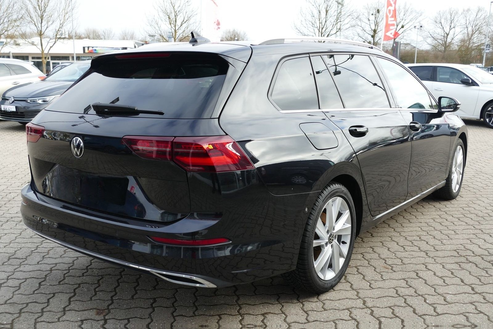 Volkswagen Golf VIII Variant Style Matrix Kamera AHK Standh foto 5
