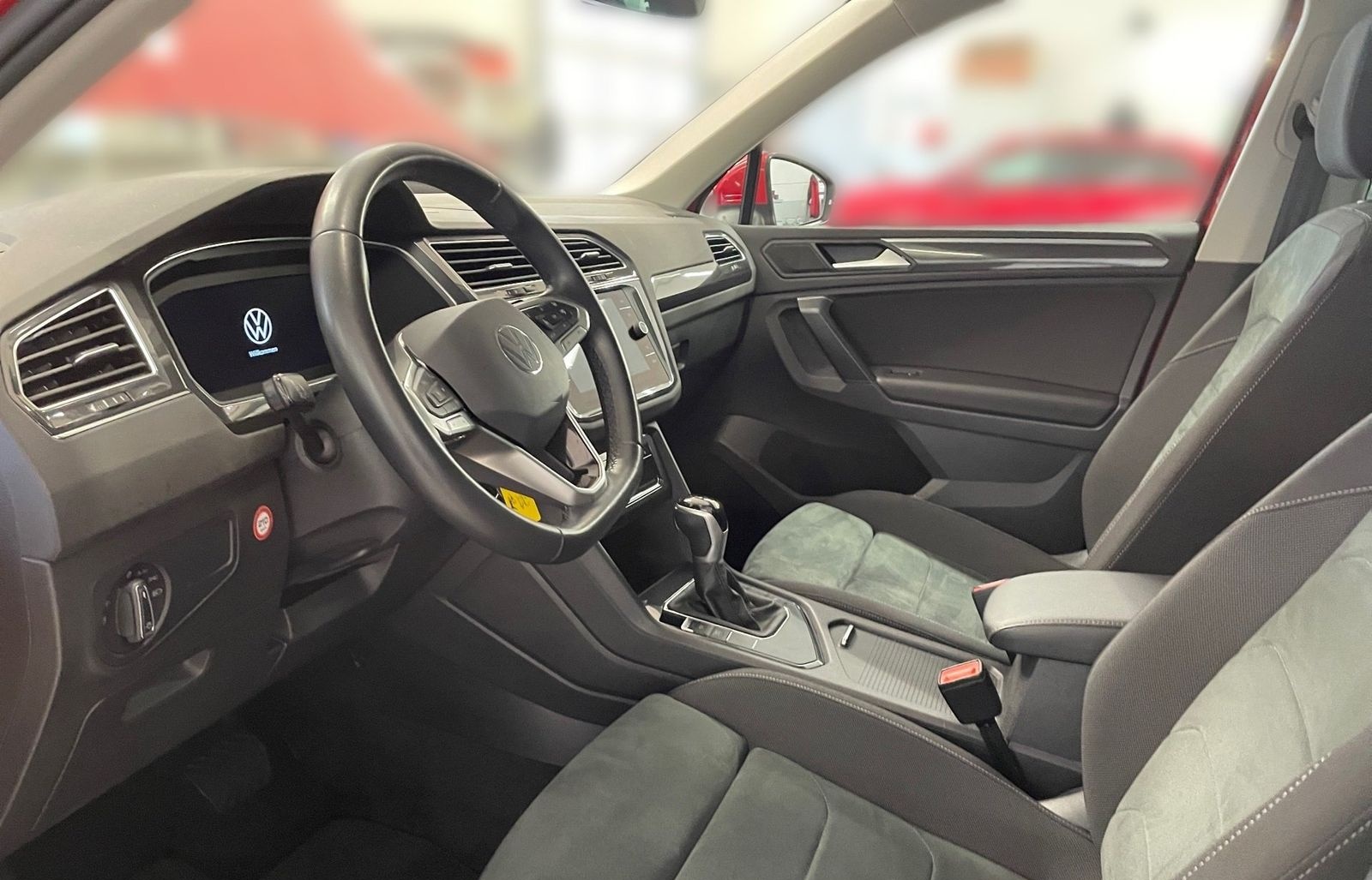Volkswagen Tiguan 2.0 TDI Elegance *AHK*MATRIX*PDC*NAVI* foto 11